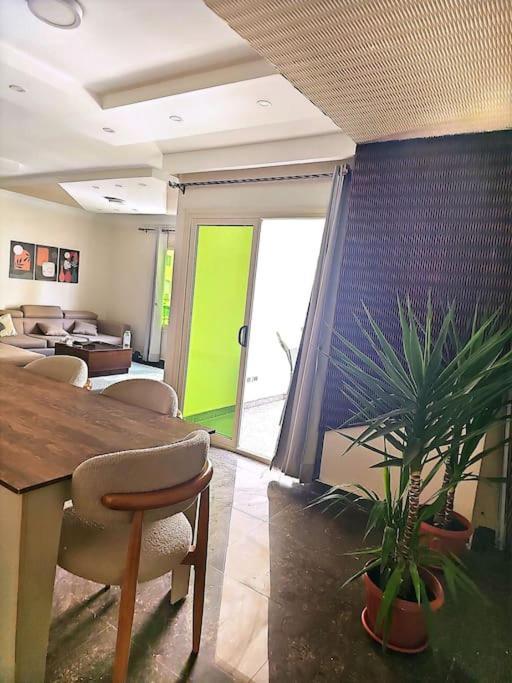 Stylish Luxury Furnished *
